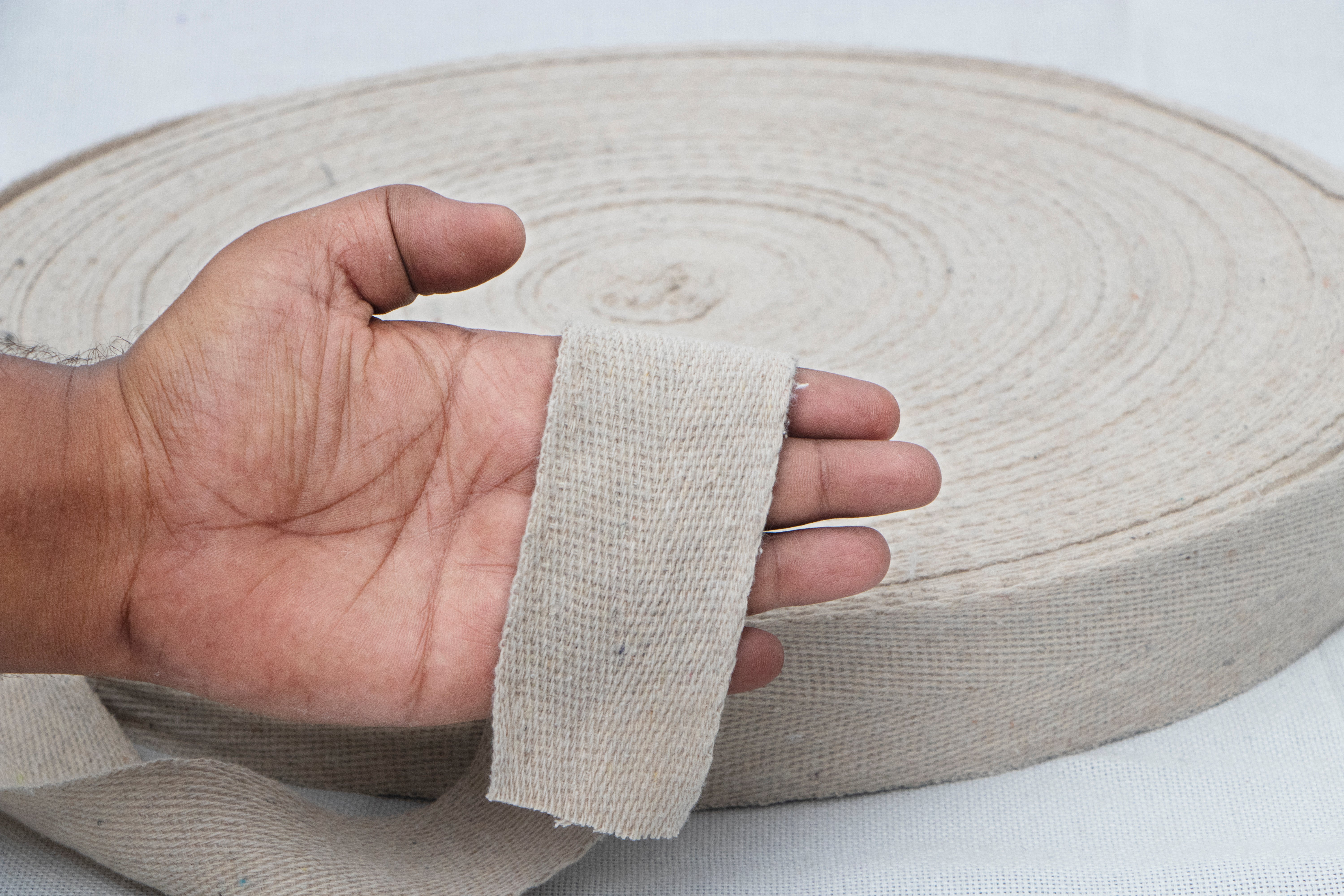 Carpet Binding Twill Tape (Corner Cover Tape) – Professional Edge Finishing for Rugs & Carpets